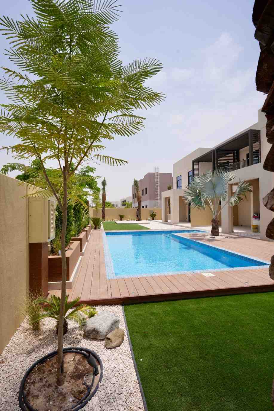//thegardenian.com/wp-content/uploads/2025/07/landscapingcompany-thegardenian.jpg